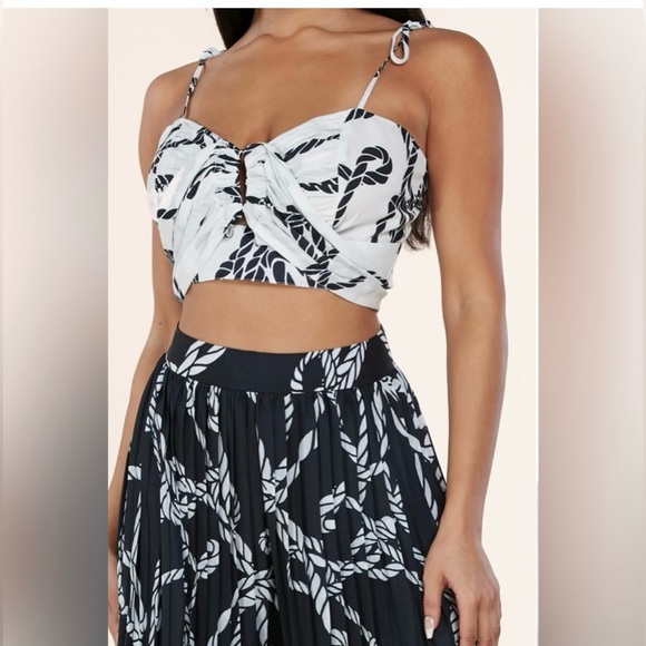 L’ATISTE Two Pice Accordion Pants Set (Sz S) - Picture 4 of 7